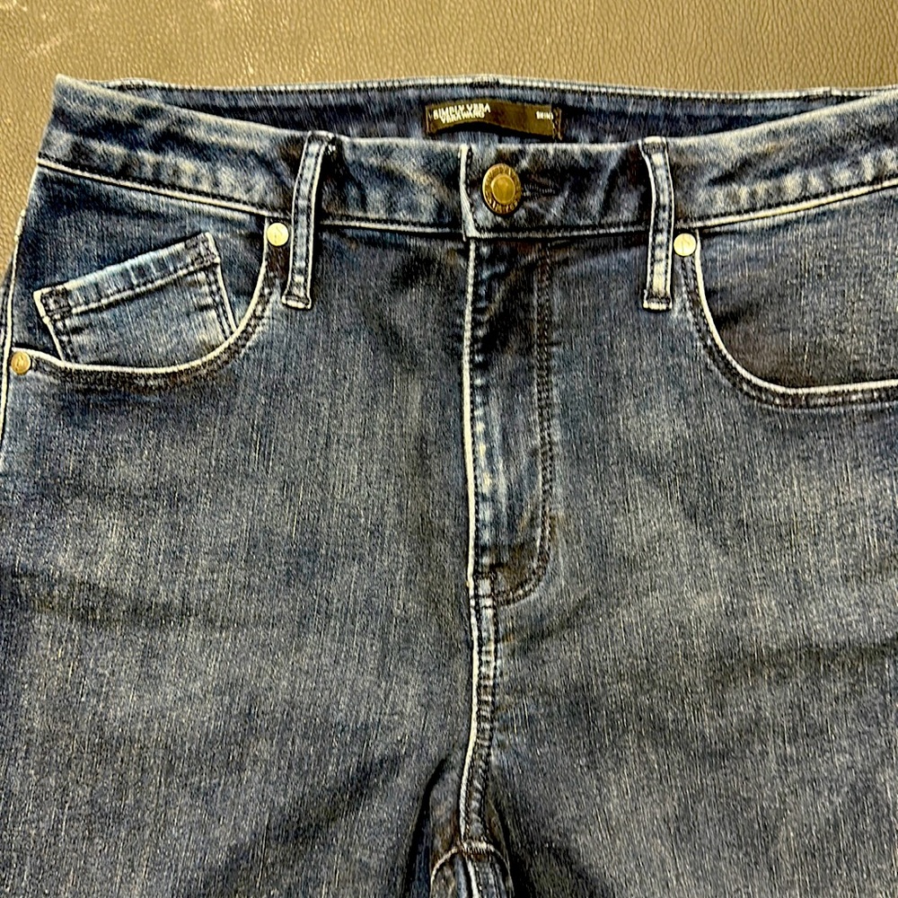 NWOT women's stretchy demin jeans